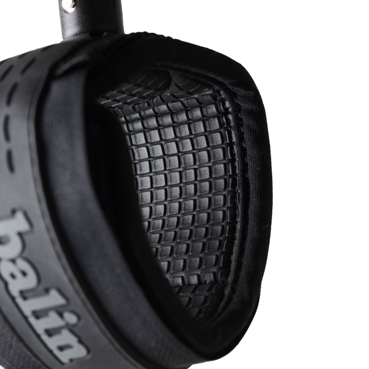 Balin Longboard 7.4mm Leash, close-up of black cuff lining and Balin logo