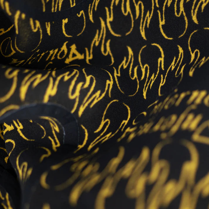 xcel-mens-drylock-3-2mm-chest-zip-steamer-wetsuit-black-lining-pattern-detail-shed-nine